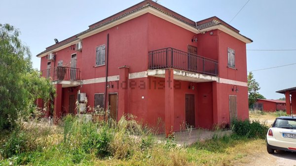 casa indipendente in vendita a Pontinia
