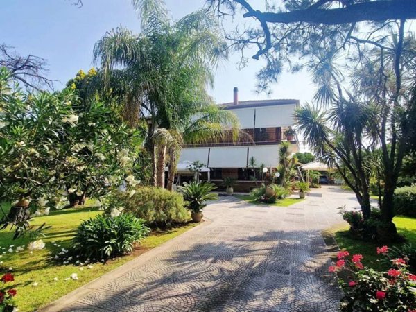 casa indipendente in vendita a Pontinia