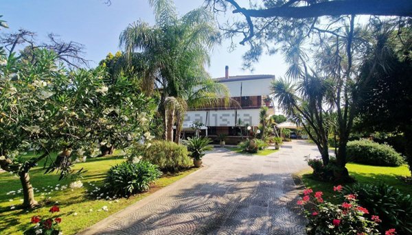 casa indipendente in vendita a Pontinia