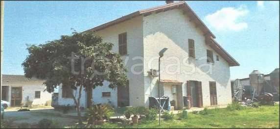 casa indipendente in vendita a Pontinia