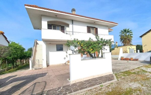 casa indipendente in vendita a Pontinia in zona Quartaccio