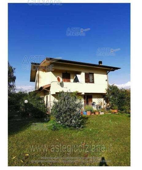 casa indipendente in vendita a Pontinia