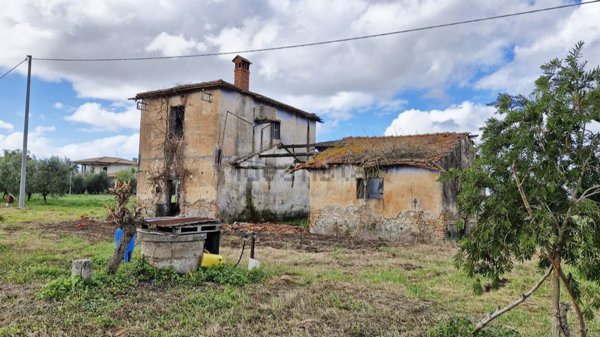 casa indipendente in vendita a Pontinia