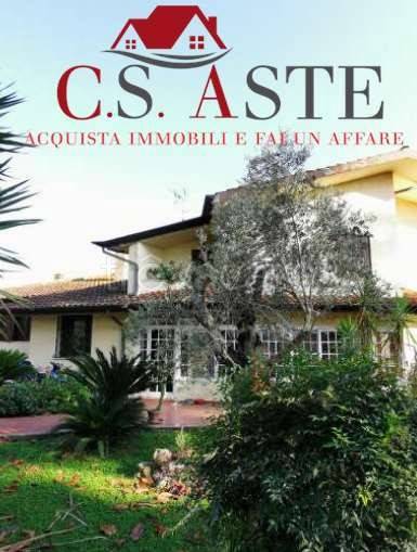 casa indipendente in vendita a Pontinia