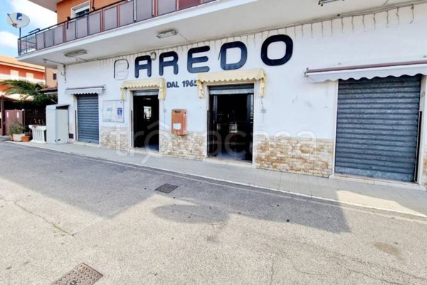 negozio in vendita a Pontinia
