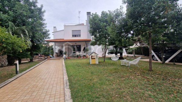 casa indipendente in vendita a Pontinia