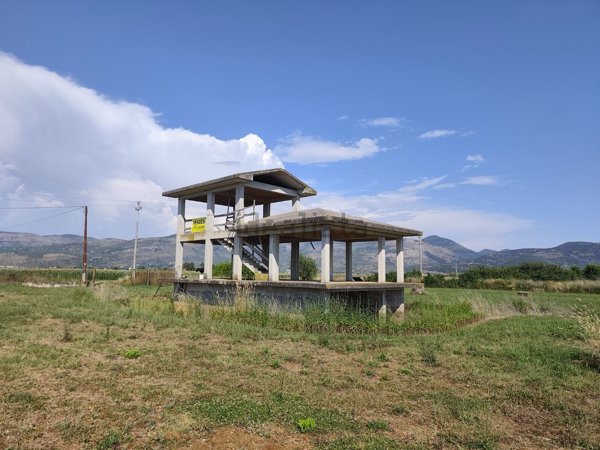 casa indipendente in vendita a Pontinia