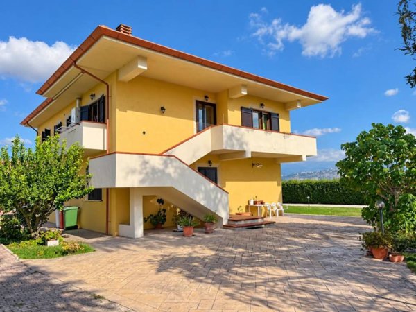 casa indipendente in vendita a Pontinia in zona Borgo Pasubio