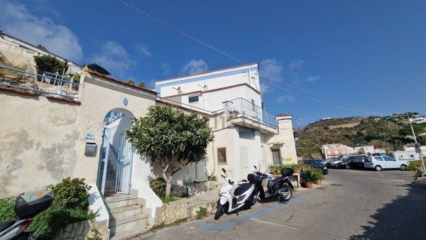 casa indipendente in vendita a Ponza