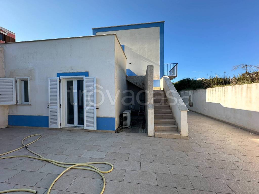 appartamento in vendita a Ponza in zona Le Forna