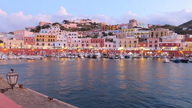 appartamento in vendita a Ponza