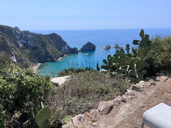 casa indipendente in vendita a Ponza in zona Le Forna