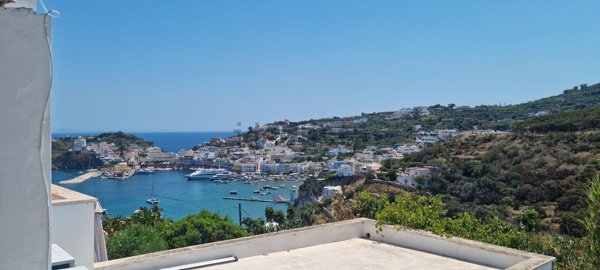 casa indipendente in vendita a Ponza