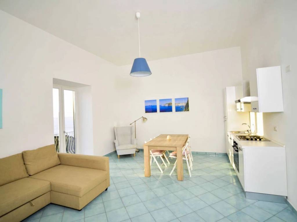 appartamento in vendita a Ponza in zona Le Forna
