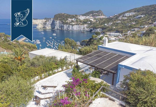 casa indipendente in vendita a Ponza in zona Le Forna