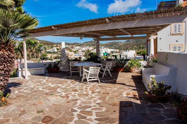casa indipendente in vendita a Ponza