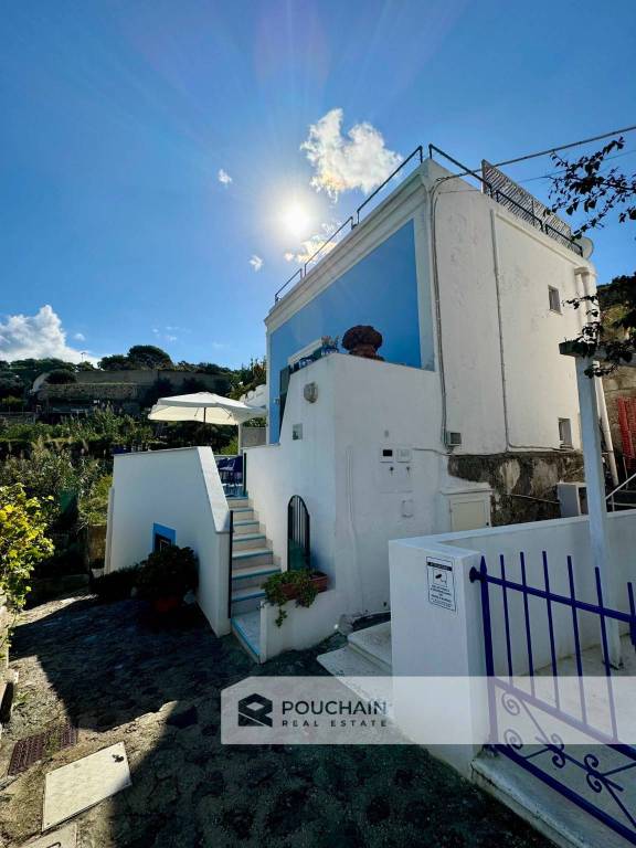 casa indipendente in vendita a Ponza