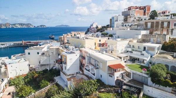 appartamento in vendita a Ponza