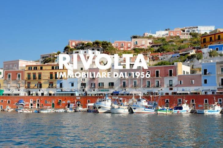 casa indipendente in vendita a Ponza