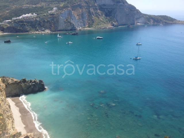 appartamento in vendita a Ponza in zona Le Forna