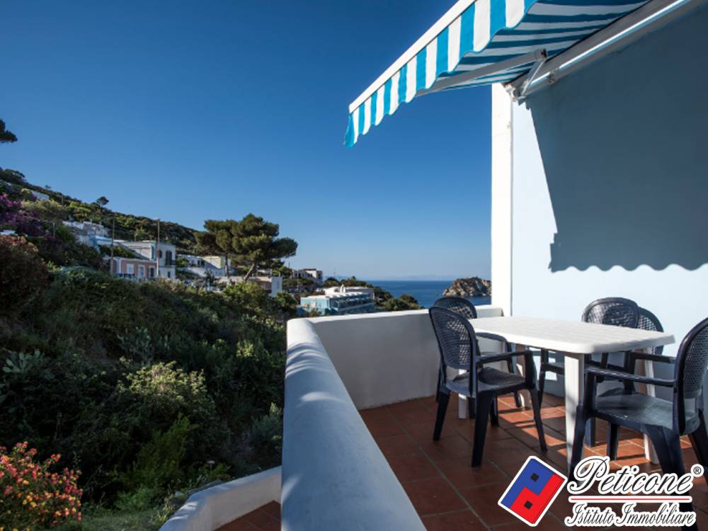 casa indipendente in vendita a Ponza