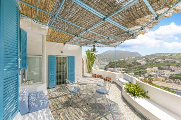 appartamento in vendita a Ponza in zona Santa Maria