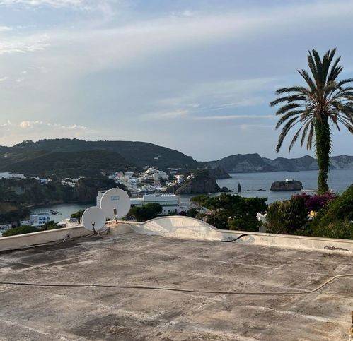 casa indipendente in vendita a Ponza