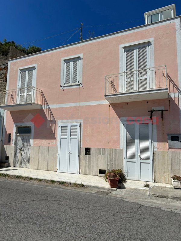 appartamento in vendita a Ponza
