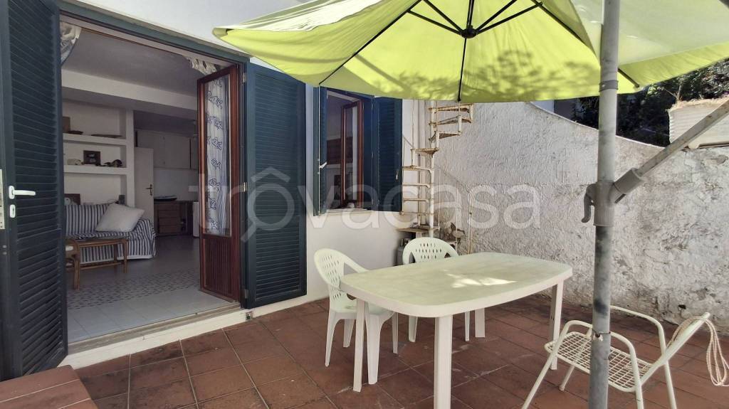 appartamento in vendita a Ponza