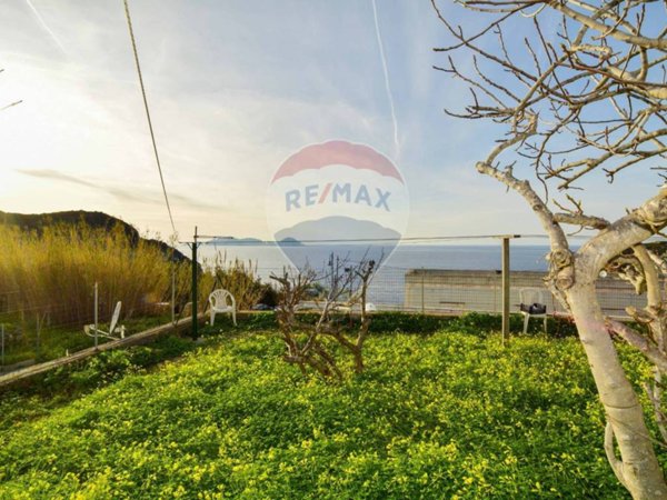 appartamento in vendita a Ponza