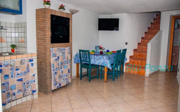 casa indipendente in vendita a Ponza