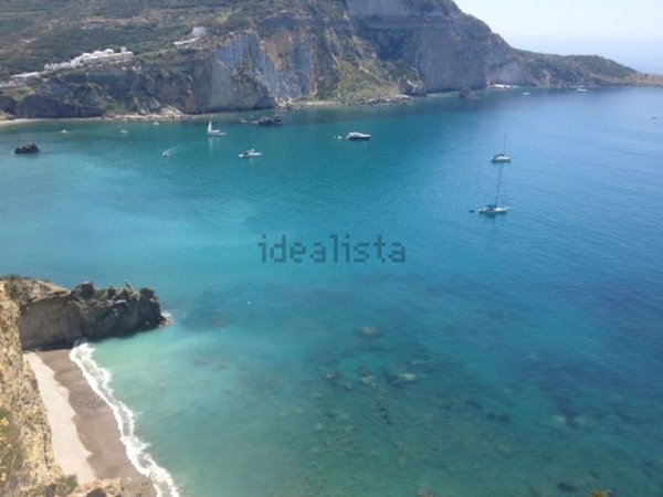 appartamento in vendita a Ponza in zona Le Forna