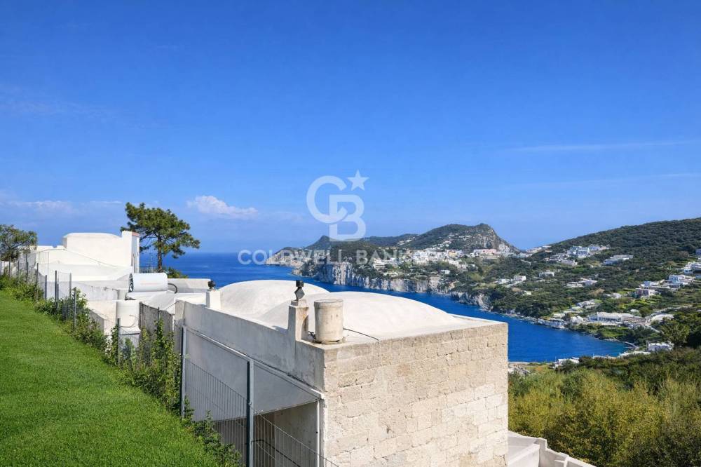 casa indipendente in vendita a Ponza in zona Campo Inglese