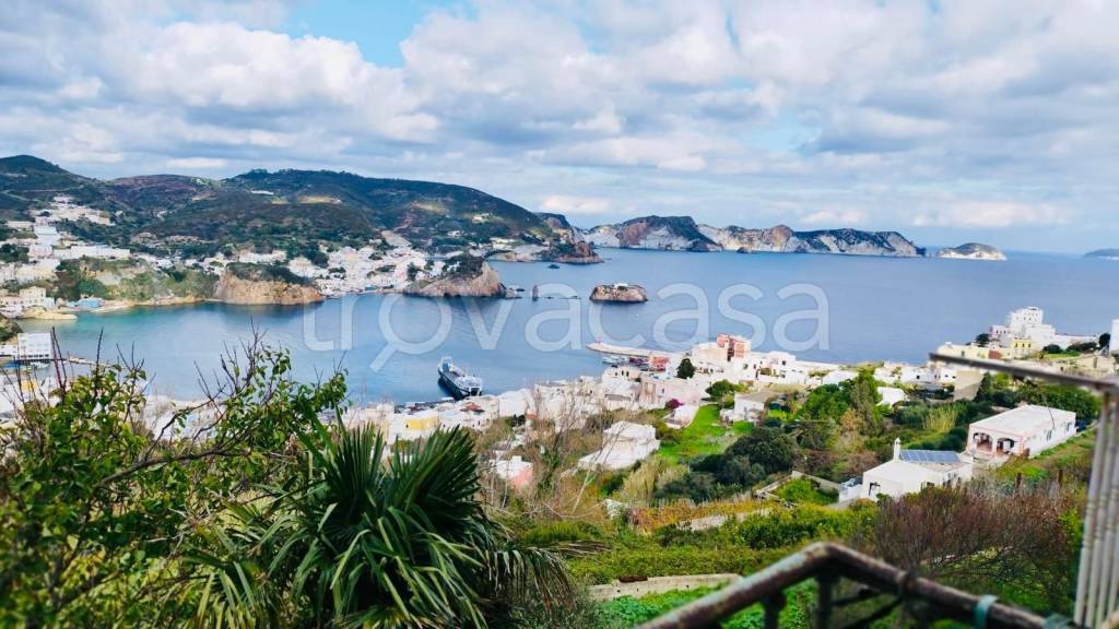 appartamento in vendita a Ponza