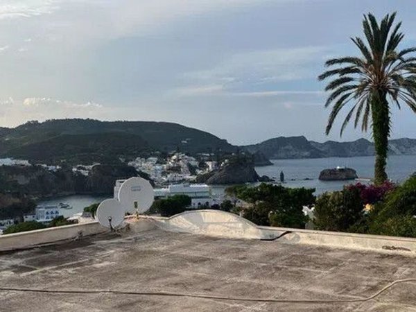 appartamento in vendita a Ponza in zona Giancos