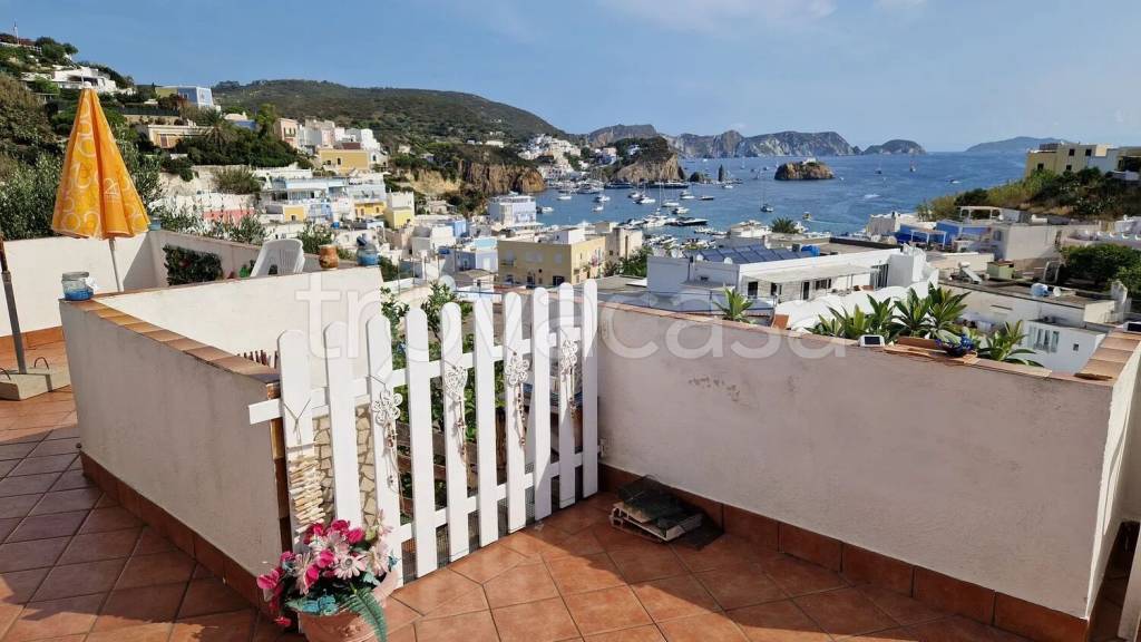 casa indipendente in vendita a Ponza