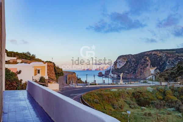 casa indipendente in vendita a Ponza
