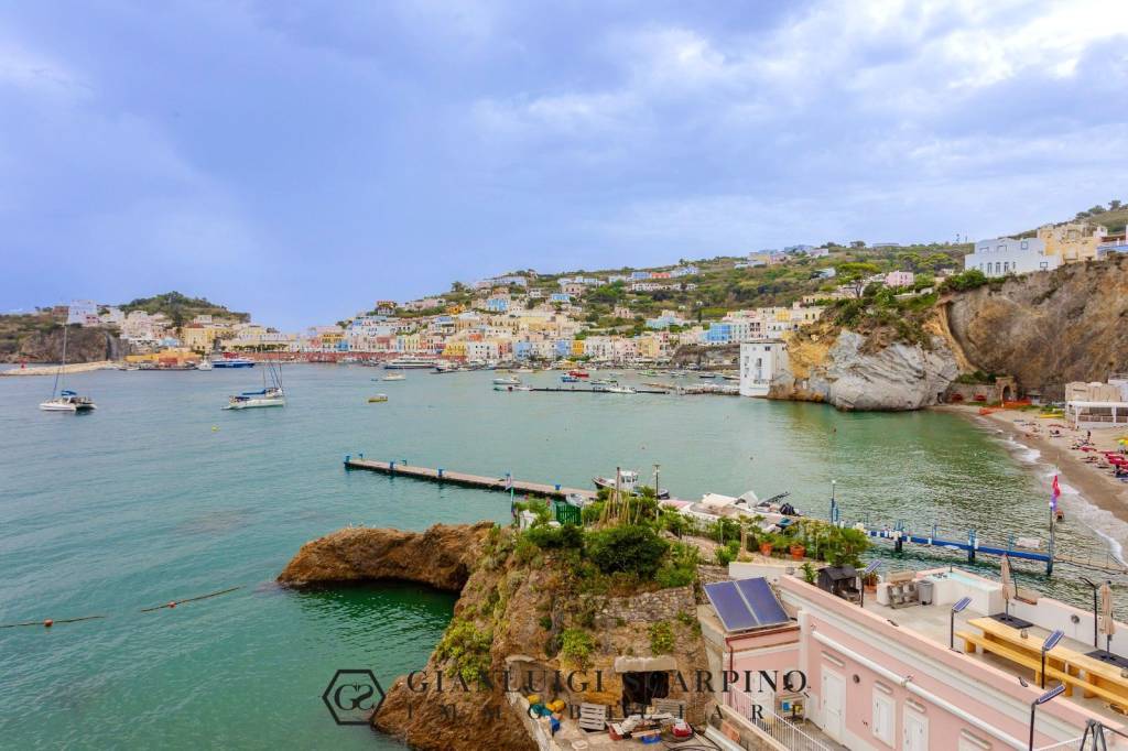 appartamento in vendita a Ponza in zona Santa Maria