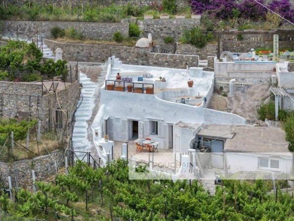 casa indipendente in vendita a Ponza in zona Giancos