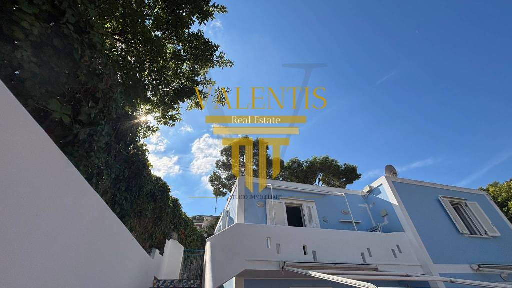 appartamento in vendita a Ponza in zona Campo Inglese