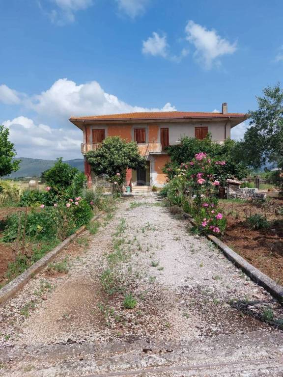 casa indipendente in vendita a Priverno
