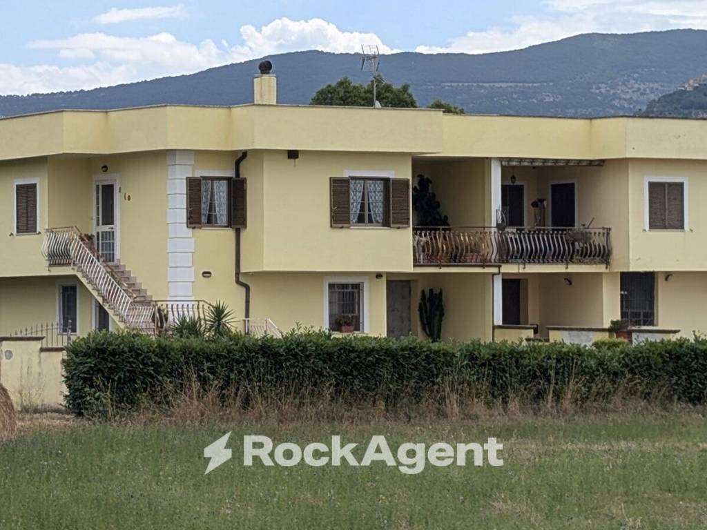 casa indipendente in vendita a Priverno