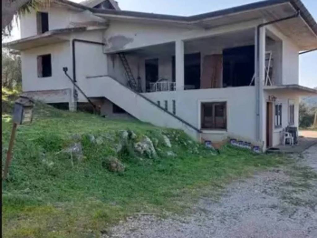 casa indipendente in vendita a Priverno