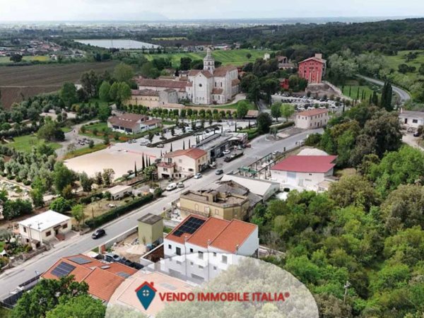 casa indipendente in vendita a Priverno in zona Fossanova