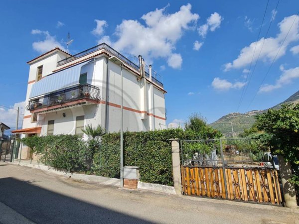 casa indipendente in vendita a Priverno