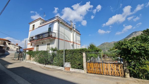 casa indipendente in vendita a Priverno