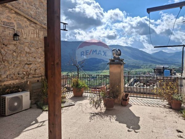 casa indipendente in vendita a Priverno