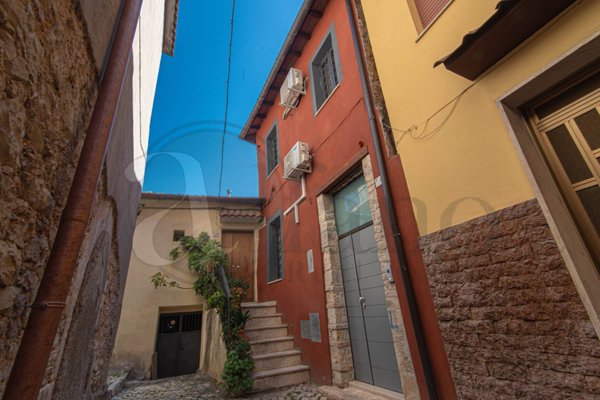 casa semindipendente in vendita a Priverno