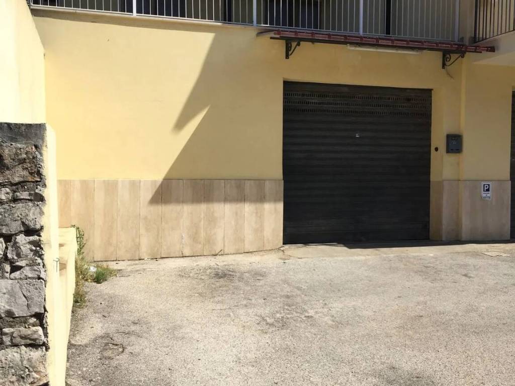 negozio in vendita a Priverno