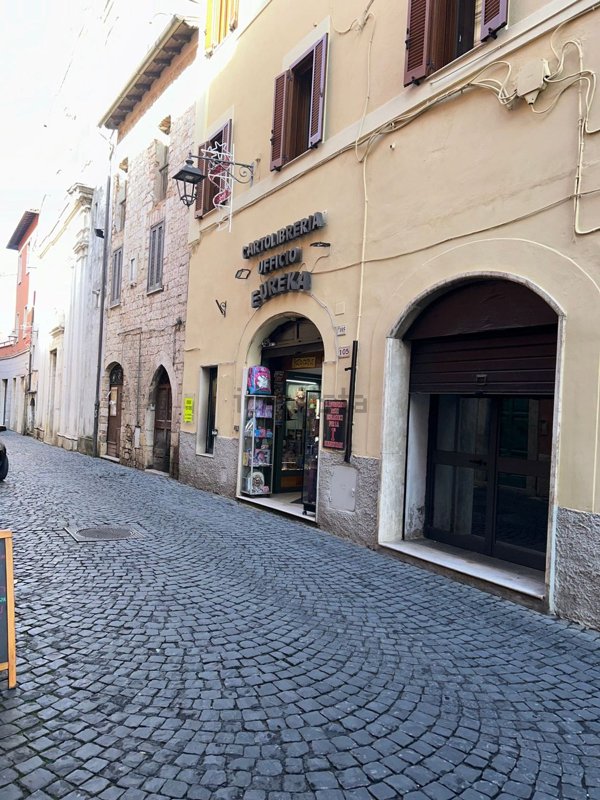 negozio in vendita a Priverno